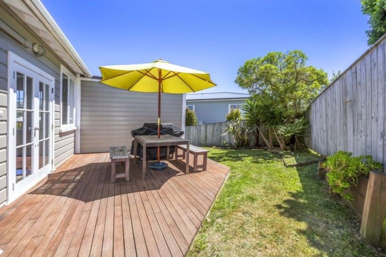 Photo of property in 21 Richard Street, Titahi Bay, Porirua, 5022