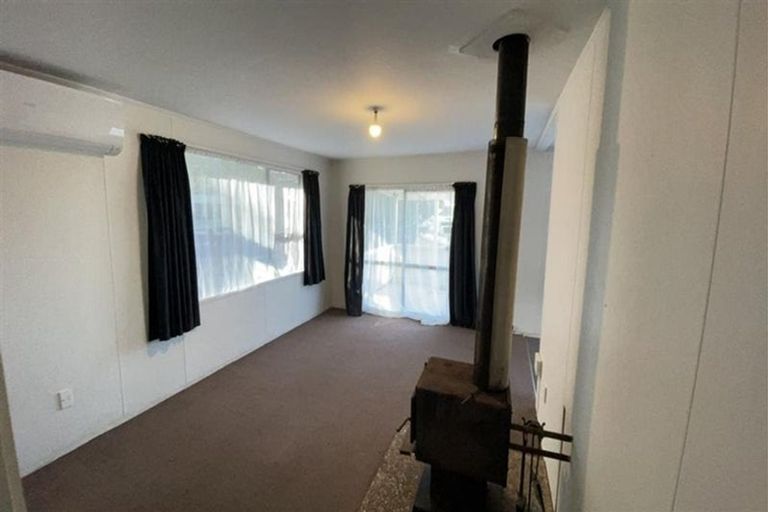 Photo of property in 5a Cherry Tree Place, Massey, Auckland, 0614