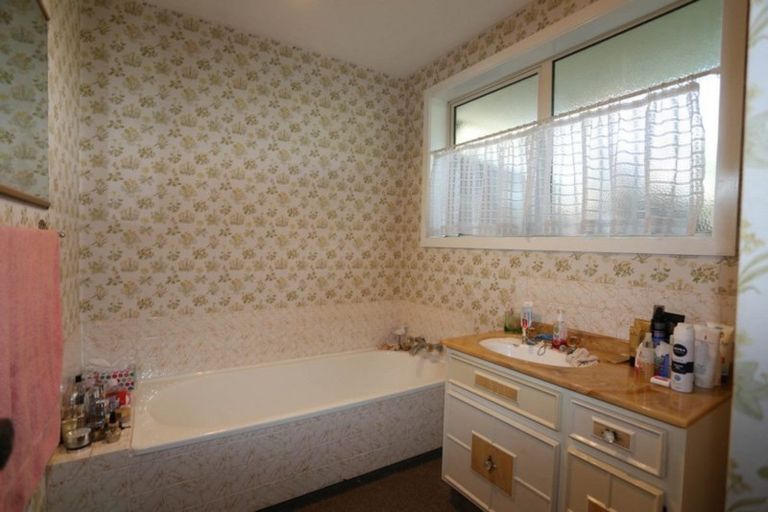 Photo of property in 2/65 Whitby Street, Burnside, Christchurch, 8053