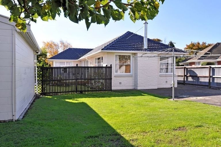 Photo of property in 25 Gainford Street, Avonhead, Christchurch, 8042