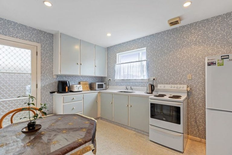 Photo of property in 1/142 Geraldine Street, Edgeware, Christchurch, 8013