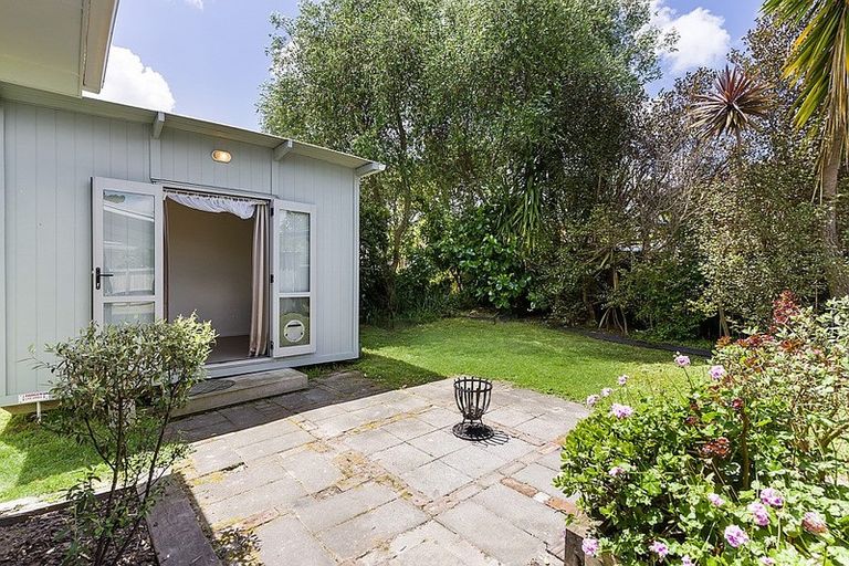 Photo of property in 2/41 Brandon Road, Glen Eden, Auckland, 0602