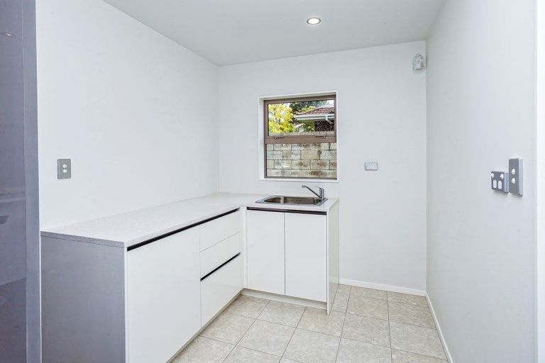 Photo of property in 1/175 Onewa Road, Birkenhead, Auckland, 0626