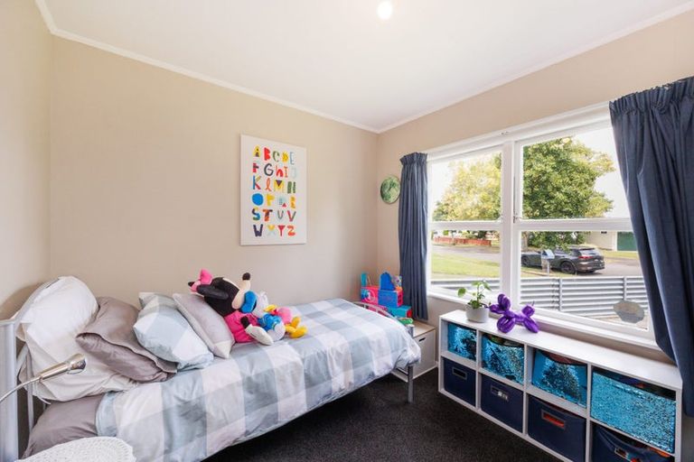 Photo of property in 22 Saturn Crescent, Milson, Palmerston North, 4414