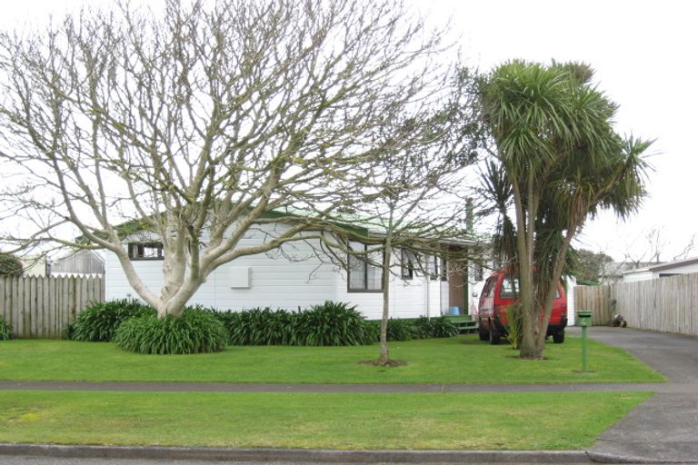 Photo of property in 4 Trimble Place, Bell Block, New Plymouth, 4312