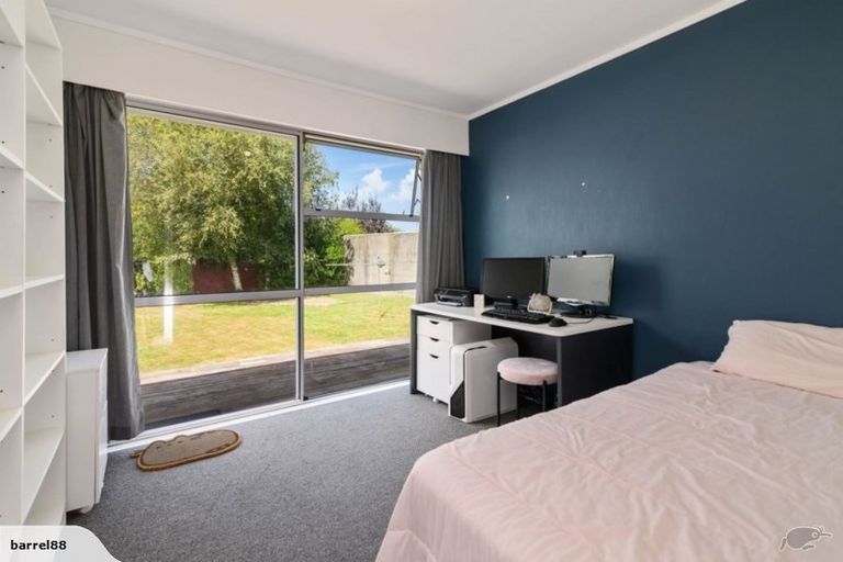 Photo of property in 16 Fenruss Street, Fairy Springs, Rotorua, 3015