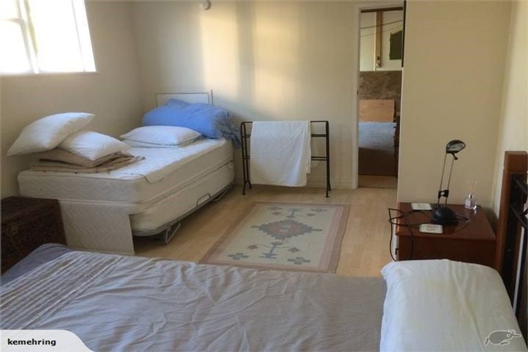 Photo of property in 168 Molesworth Street, New Plymouth, 4312