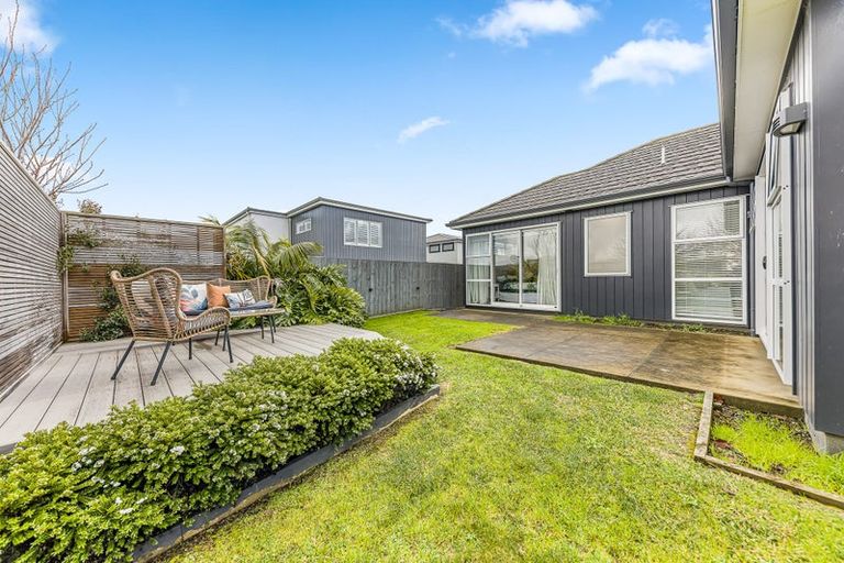 Photo of property in 27 Whenuapai Drive, Whenuapai, Auckland, 0618