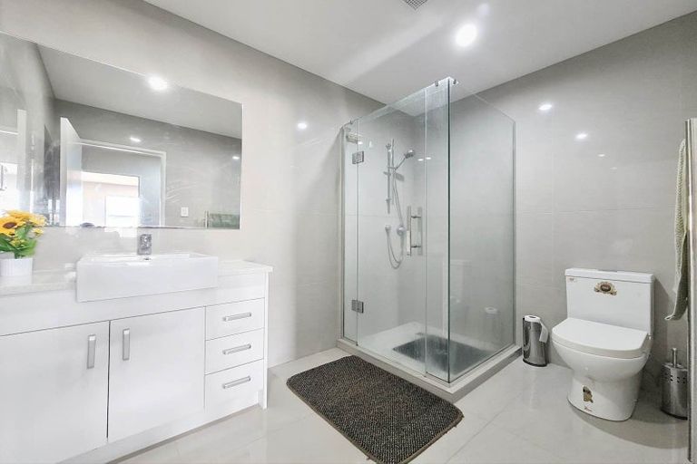Photo of property in 11 Rosewell Crescent, Flat Bush, Auckland, 2019