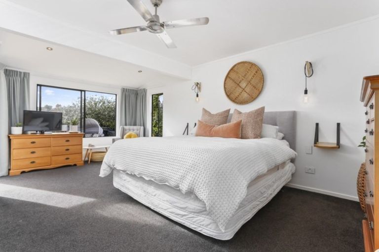 Photo of property in 14a Church Street, Northcote Point, Auckland, 0627