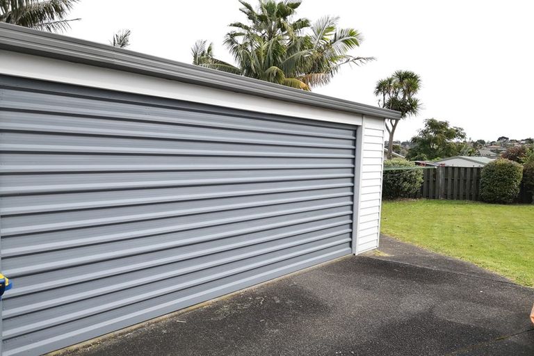 Photo of property in 11 Munstead Place, Hillcrest, Auckland, 0627