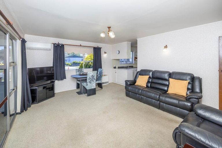 Photo of property in 1a Millar Place, Nawton, Hamilton, 3200