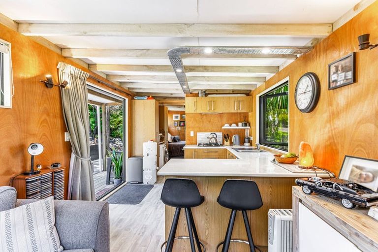 Photo of property in 17 Yelash Road, Massey, Auckland, 0614