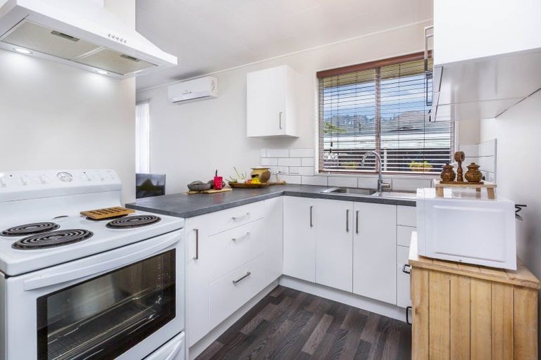 Photo of property in 3/12 Wilford Street, Wallaceville, Upper Hutt, 5018