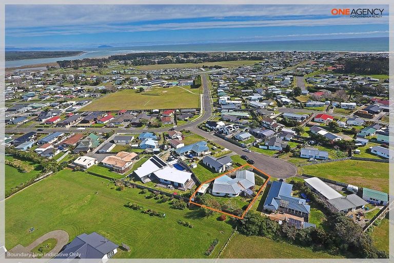 Photo of property in 5 Low Avenue, Foxton Beach, Foxton, 4815