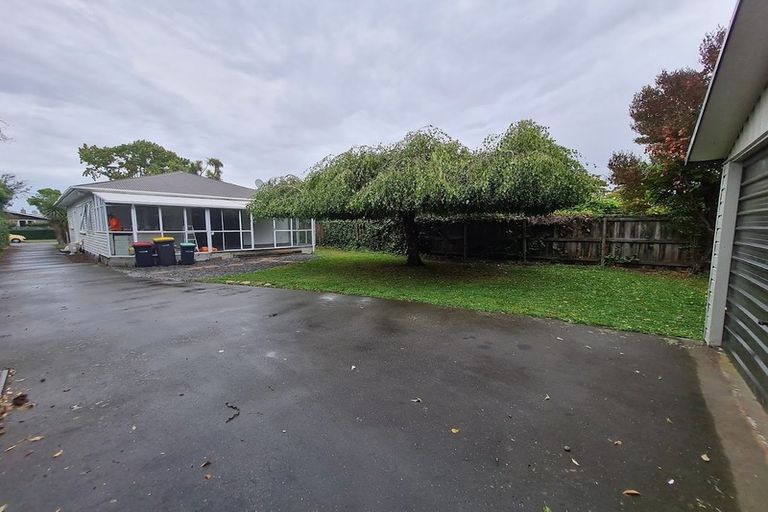 Photo of property in 140 Totara Street, Riccarton, Christchurch, 8041