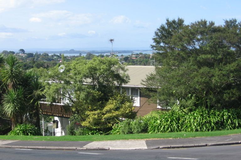 Photo of property in 194 Golf Road, Titirangi, Auckland, 0604