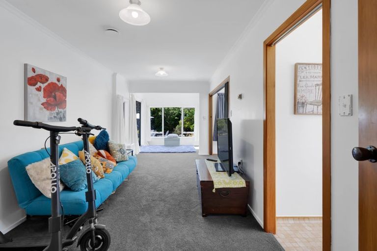 Photo of property in 190a Seaview Road, Westown, New Plymouth, 4310