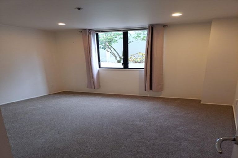 Photo of property in Mon Desir Apartments, 173 Hurstmere Road, Takapuna, Auckland, 0622