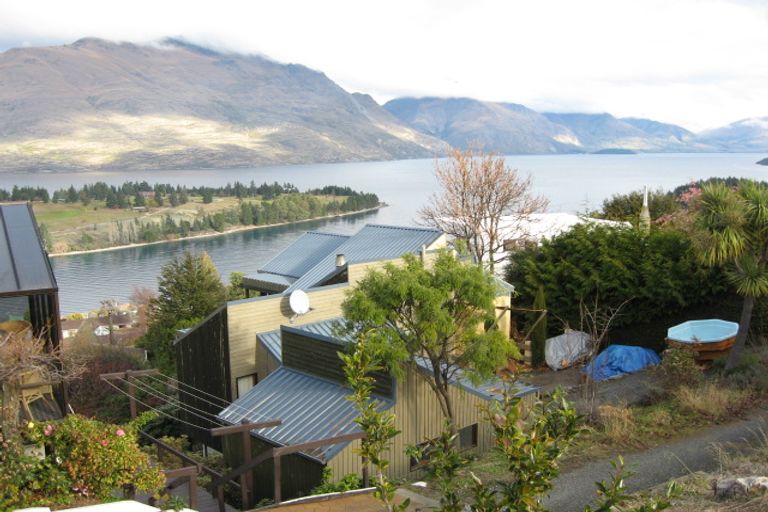 Photo of property in 17 Wakatipu Heights, Queenstown, 9300