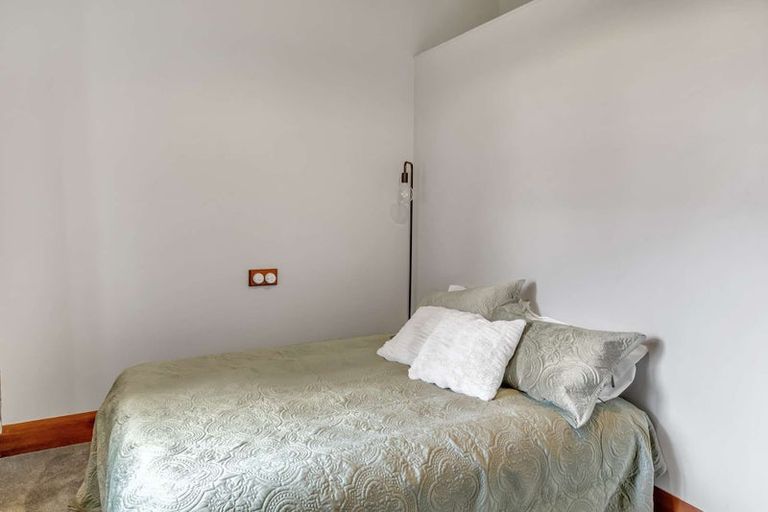 Photo of property in 12 Irving Street, Gore, 9710