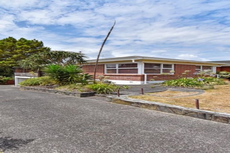 Photo of property in 34 Lawrence Crescent, Hillpark, Auckland, 2102