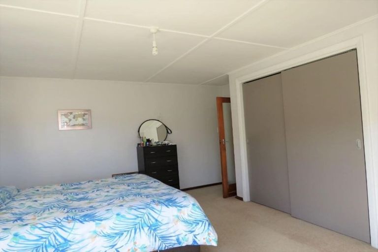 Photo of property in 9 Reynolds Street, Taita, Lower Hutt, 5011