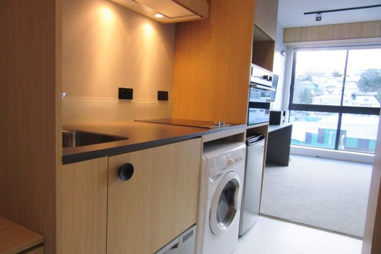 Photo of property in Vedado Apartments, 107/41 Hopper Street, Mount Cook, Wellington, 6011