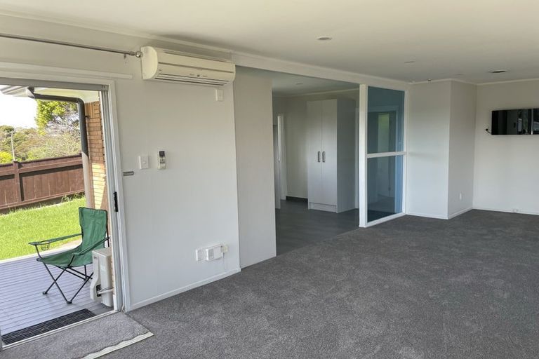 Photo of property in 1/4 Pemberton Avenue, Bayview, Auckland, 0629
