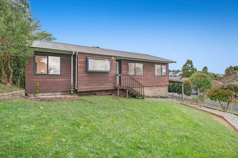 Photo of property in 2/14 Valecrest Place, Bayview, Auckland, 0629