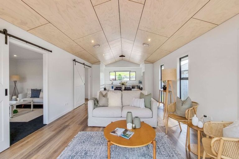 Photo of property in 11 Hamon Place, Pukehangi, Rotorua, 3015