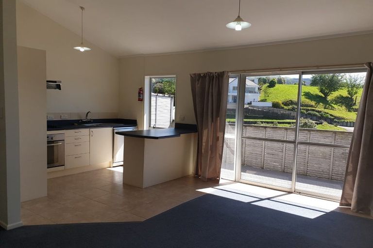 Photo of property in 126 Redwood Avenue, Tawa, Wellington, 5028