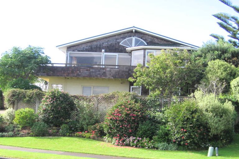 Photo of property in 36 Waller Avenue, Bucklands Beach, Auckland, 2012