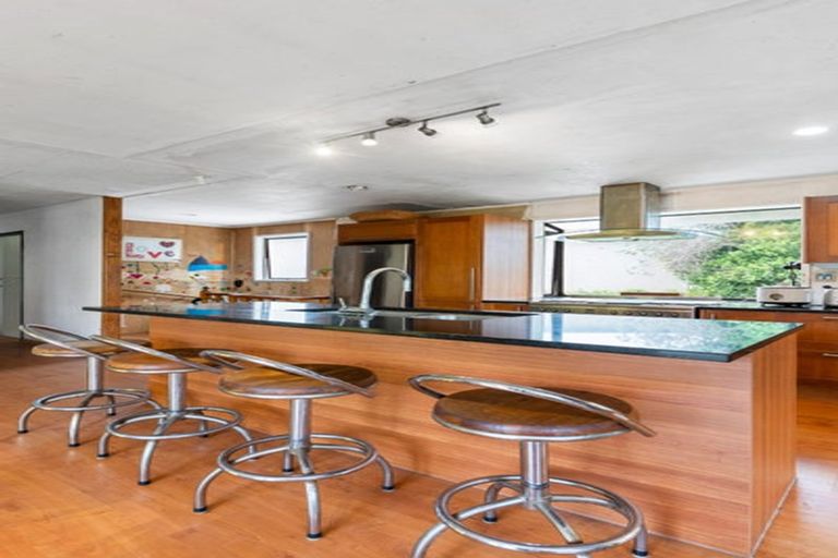 Photo of property in 97 Hillside Road, Glenfield, Auckland, 0627