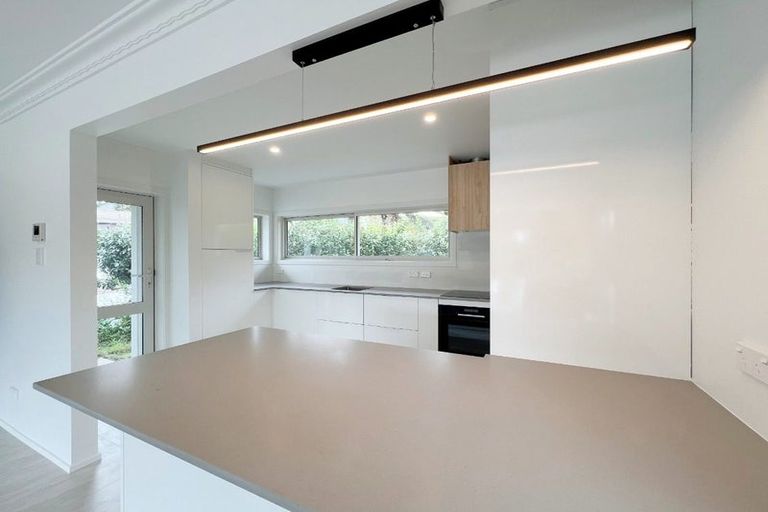 Photo of property in 27 Saint Andrews Terrace, St Andrews, Hamilton, 3200