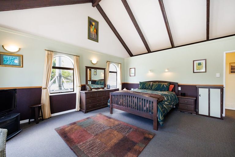 Photo of property in 101 Clifton Terrace, Fitzherbert, Palmerston North, 4410