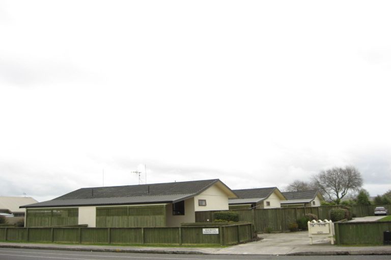 Photo of property in 1/1021 Southland Road, Raureka, Hastings, 4120