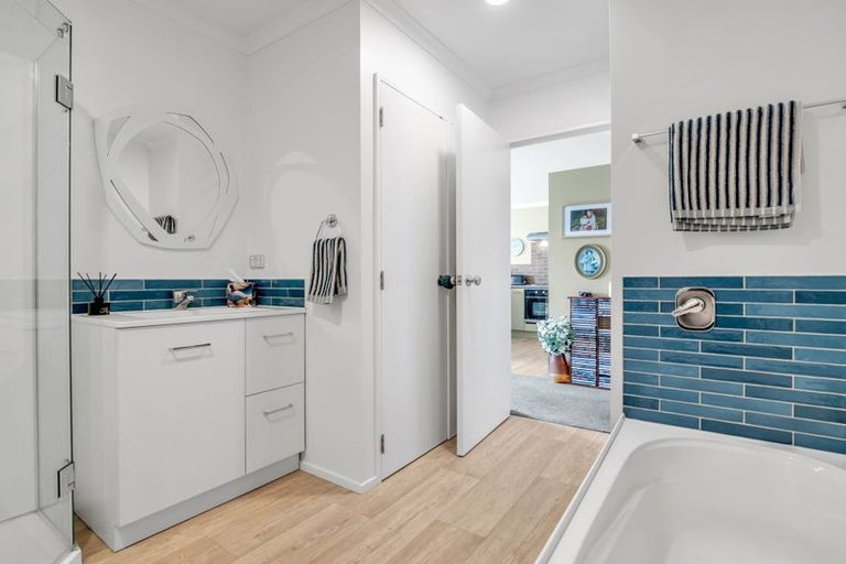 Photo of property in 7/340n Gulf Harbour Drive, Gulf Harbour, Whangaparaoa, 0930