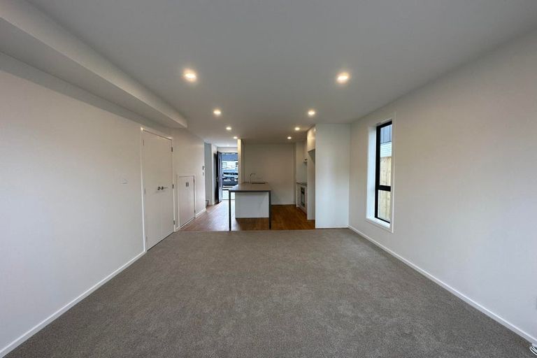 Photo of property in 3/27 Main Road, Wainuiomata, Lower Hutt, 5014