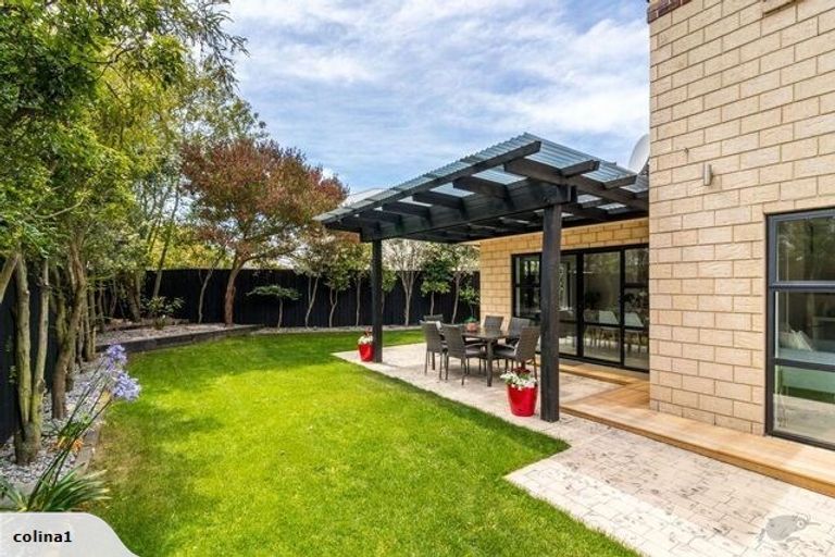 Photo of property in 7 Stoneleigh Green, Parklands, Christchurch, 8083