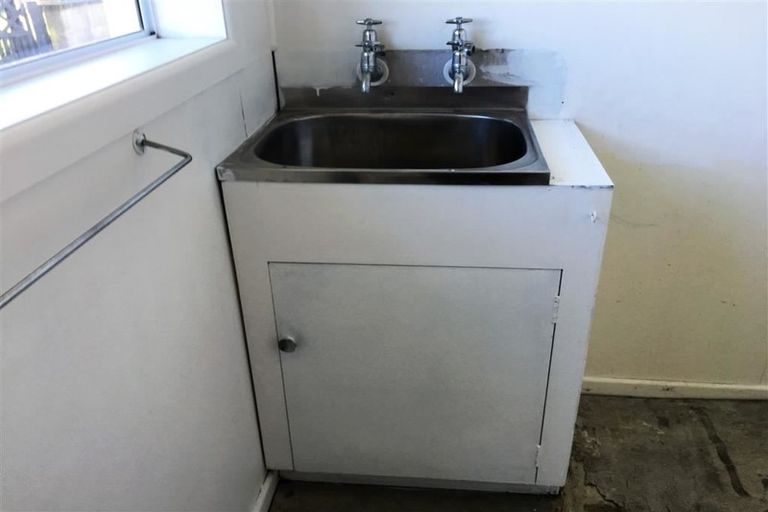 Photo of property in 64 Edinburgh Crescent, Waikiwi, Invercargill, 9810