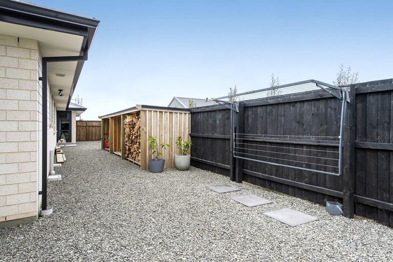 Photo of property in 8 Suffolk Drive, Kirwee, 7571