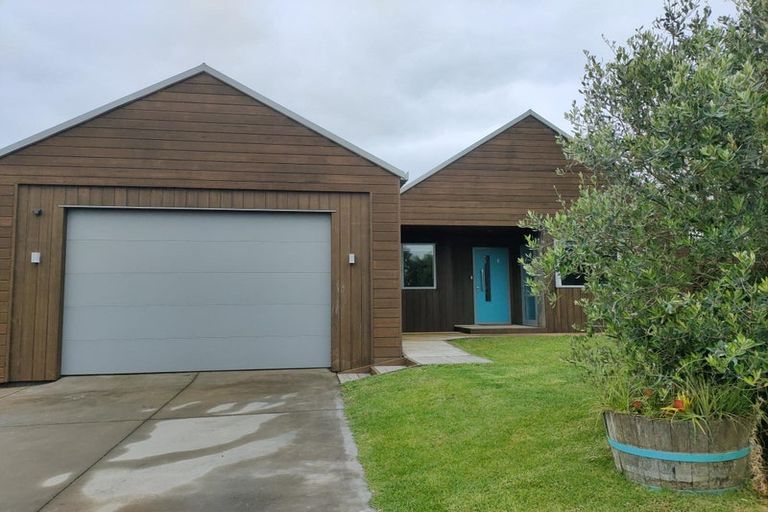 Photo of property in 211 Pukehina Parade, Pukehina, Te Puke, 3189