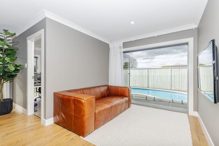 Photo of property in 54 Chedworth Avenue, Chedworth, Hamilton, 3210