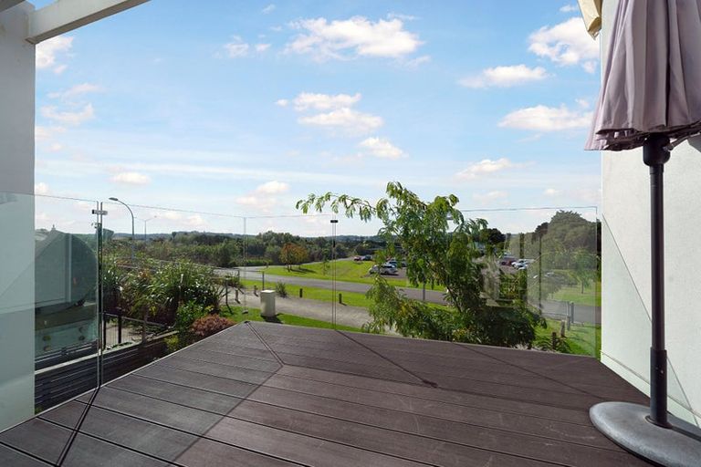 Photo of property in 34 Memorial Park Lane, Hobsonville, Auckland, 0618