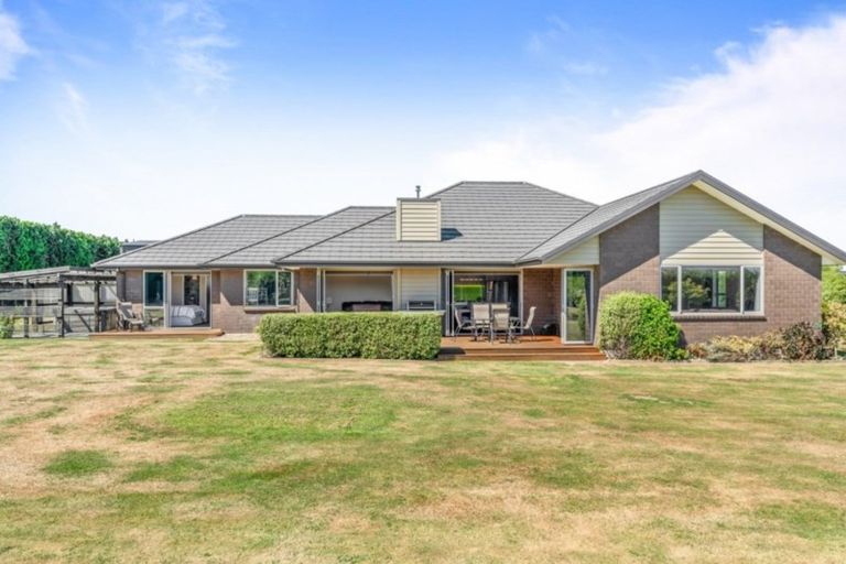 Photo of property in 10 Whitcombe Place, Darfield, 7571