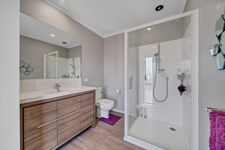 Photo of property in 8 Reremoana Close, Hawera, 4610