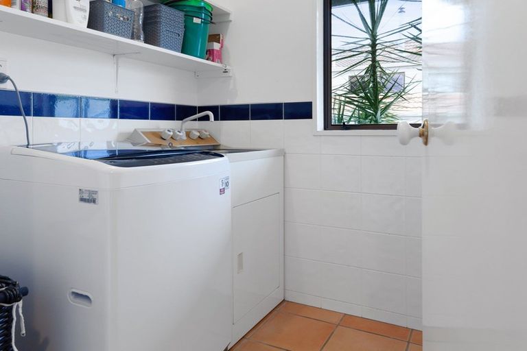 Photo of property in 3 Waikare Place, Welcome Bay, Tauranga, 3112