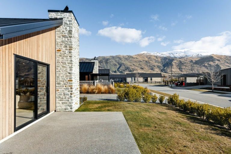 Photo of property in 6 Campbell Road, Wanaka, 9305