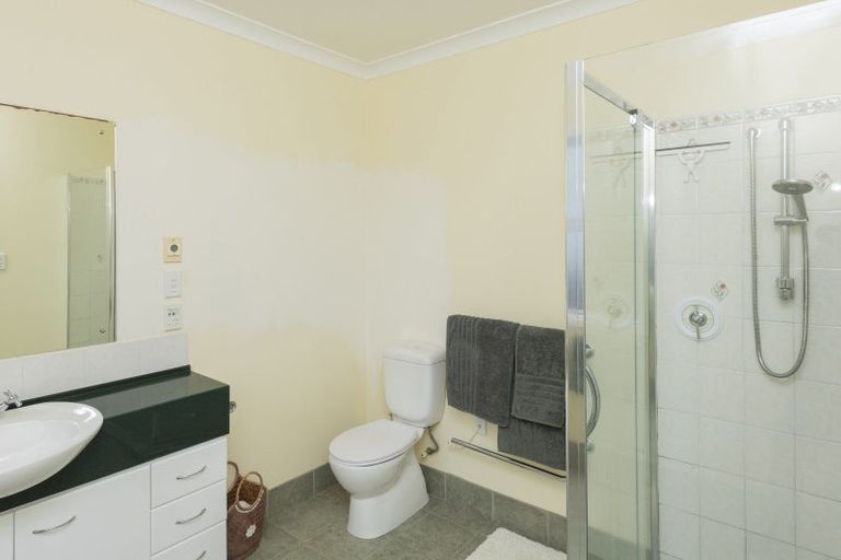 Photo of property in 2 Douglas Street, Okitu, Gisborne, 4010